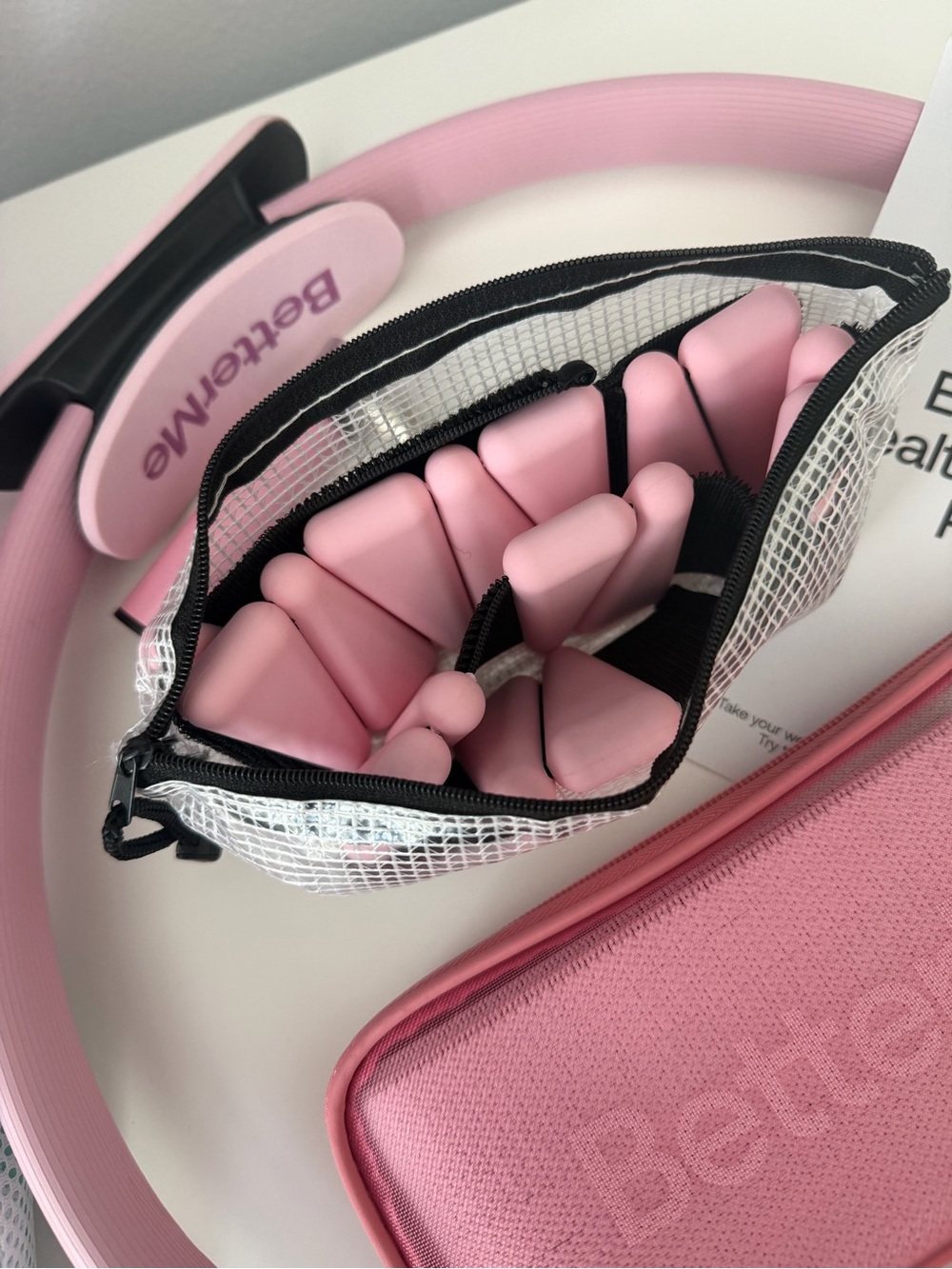Better me Pilates Essential Kit - Raspberry Pink - Picture 10 of 11
